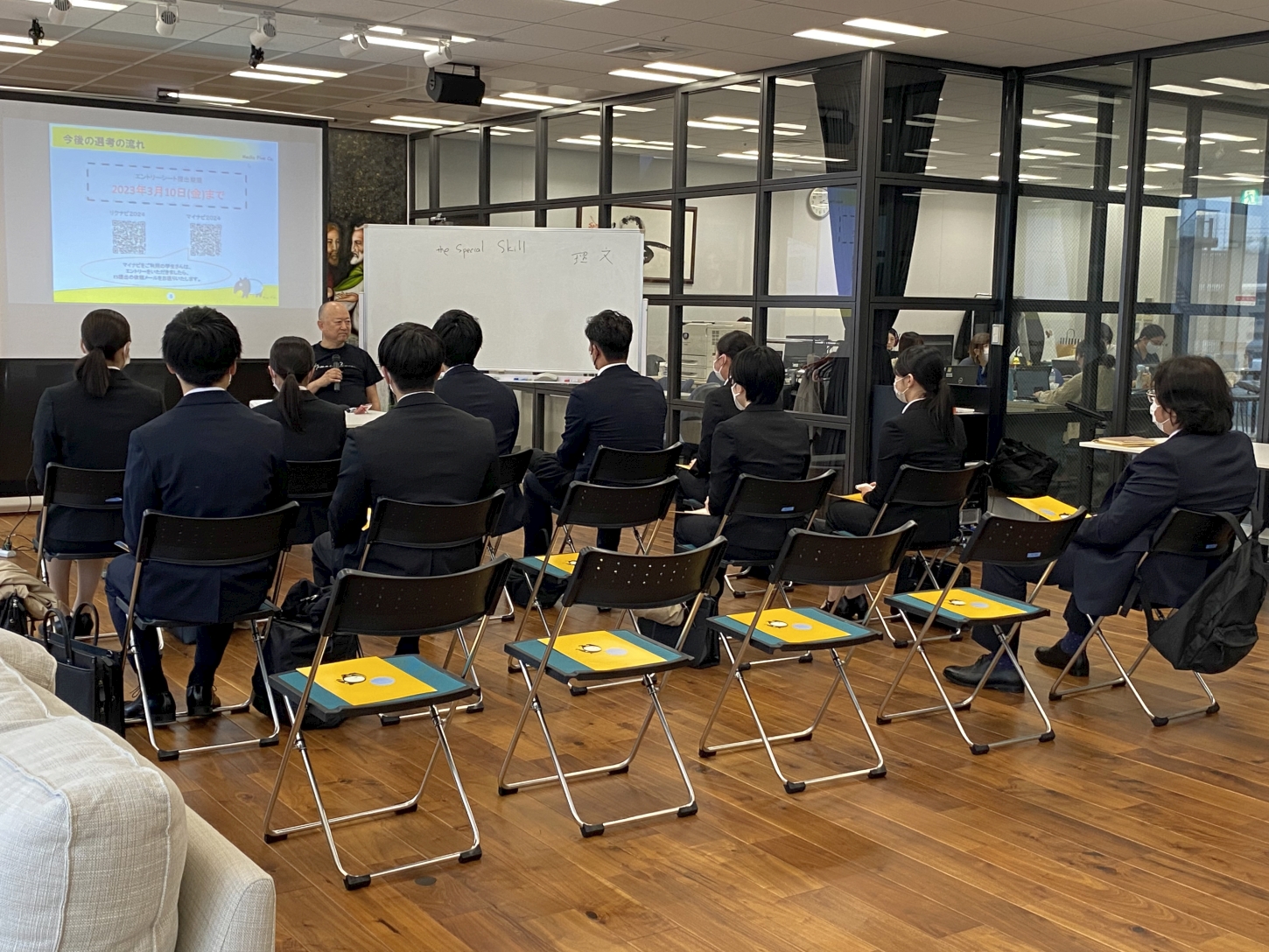 【24卒】新卒学生向け会社説明会を行いました【福岡オフィス】