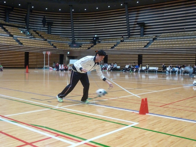 ボールで的当て