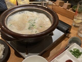 懇親会食事の様子
